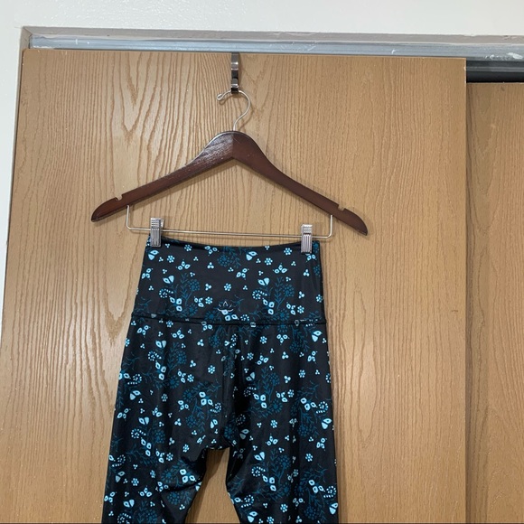 Beyond Yoga Bali Blue Lux High Waisted Leggings - Picture 6 of 10